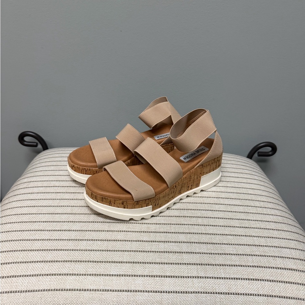 Steve Madden Beige and White Platform Sandals